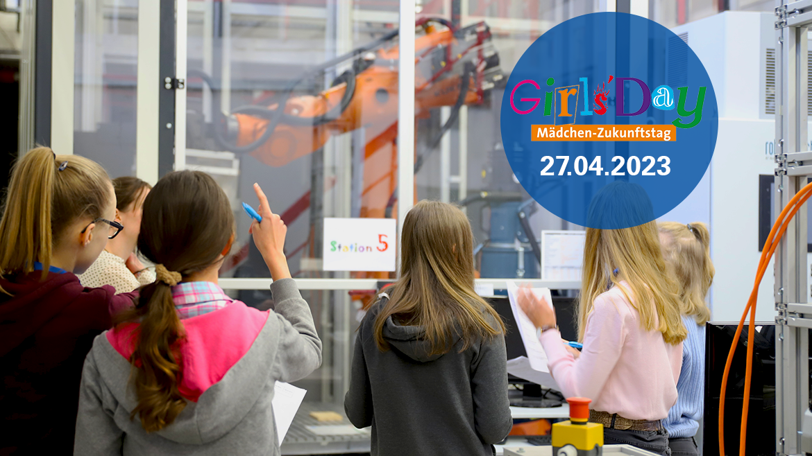 Girls'Day 2023: Steuern von Werkzeugmaschinen und Robotern